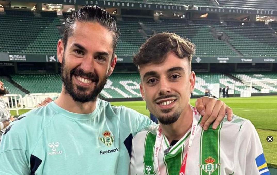 皇冠体育-伊斯科鼓励患眼疾球迷：你面对逆境的态度，曾支撑我走出低谷